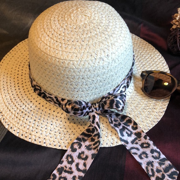 Leopard Sun Hat - Picture 3 of 5